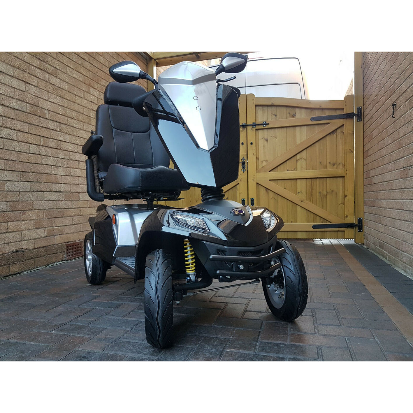 BRAND NEW MOBILITY SCOOTER KYMCO MAXER.ALL TERRAIN MOBILITY SCOOTER.CAN DELIVER
